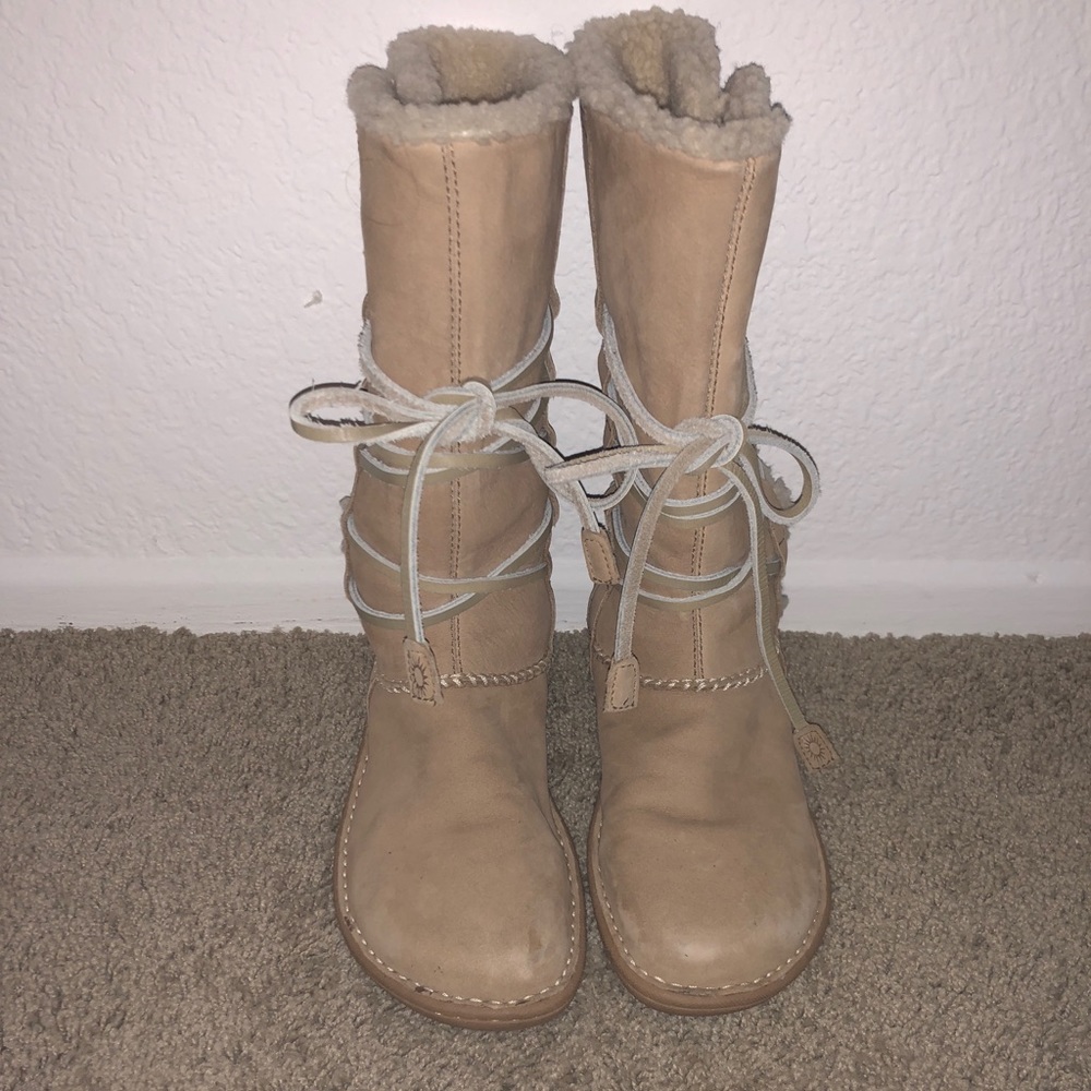 UGG beige/camel boots. Size 6